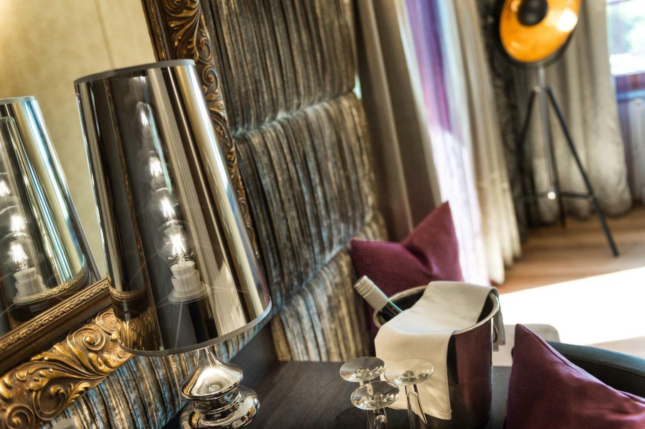 Hotel Winzer Wellness & Kuscheln Sankt Georgen im Attergau Buitenkant foto