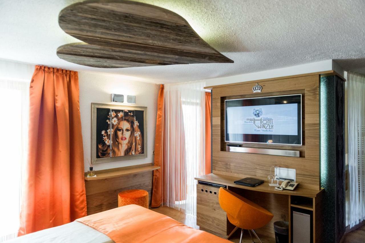 Hotel Winzer Wellness & Kuscheln Sankt Georgen im Attergau Buitenkant foto