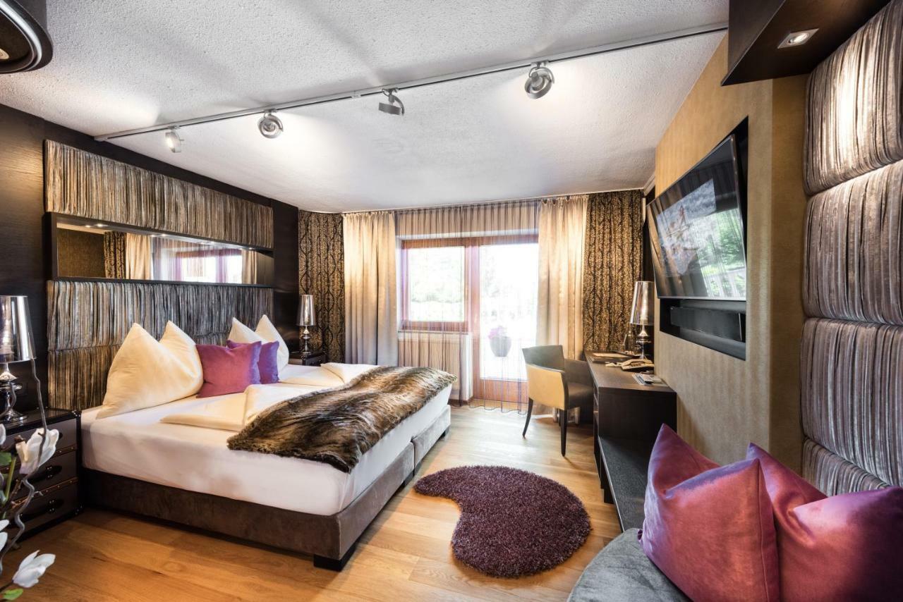 Hotel Winzer Wellness & Kuscheln Sankt Georgen im Attergau Buitenkant foto